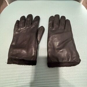 Elegant Black Leather Men's Gloves